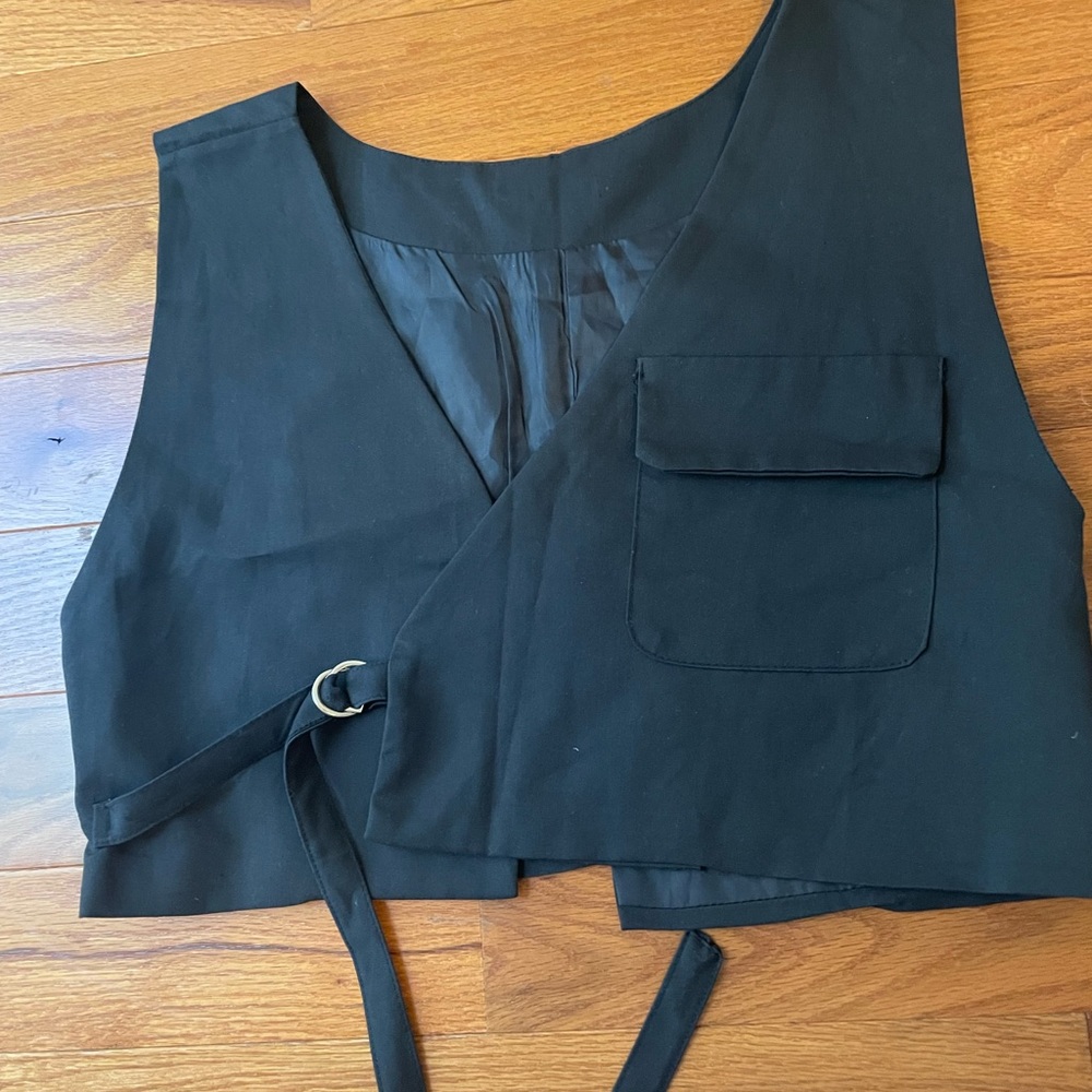 Crop suit tank top